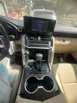 تۆیۆتا لاند کروزەر